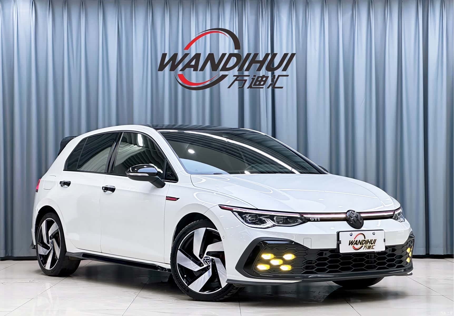 Volkswagen Golf, 2022 все фото
