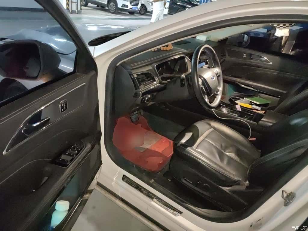 Ford Taurus, 2017 17