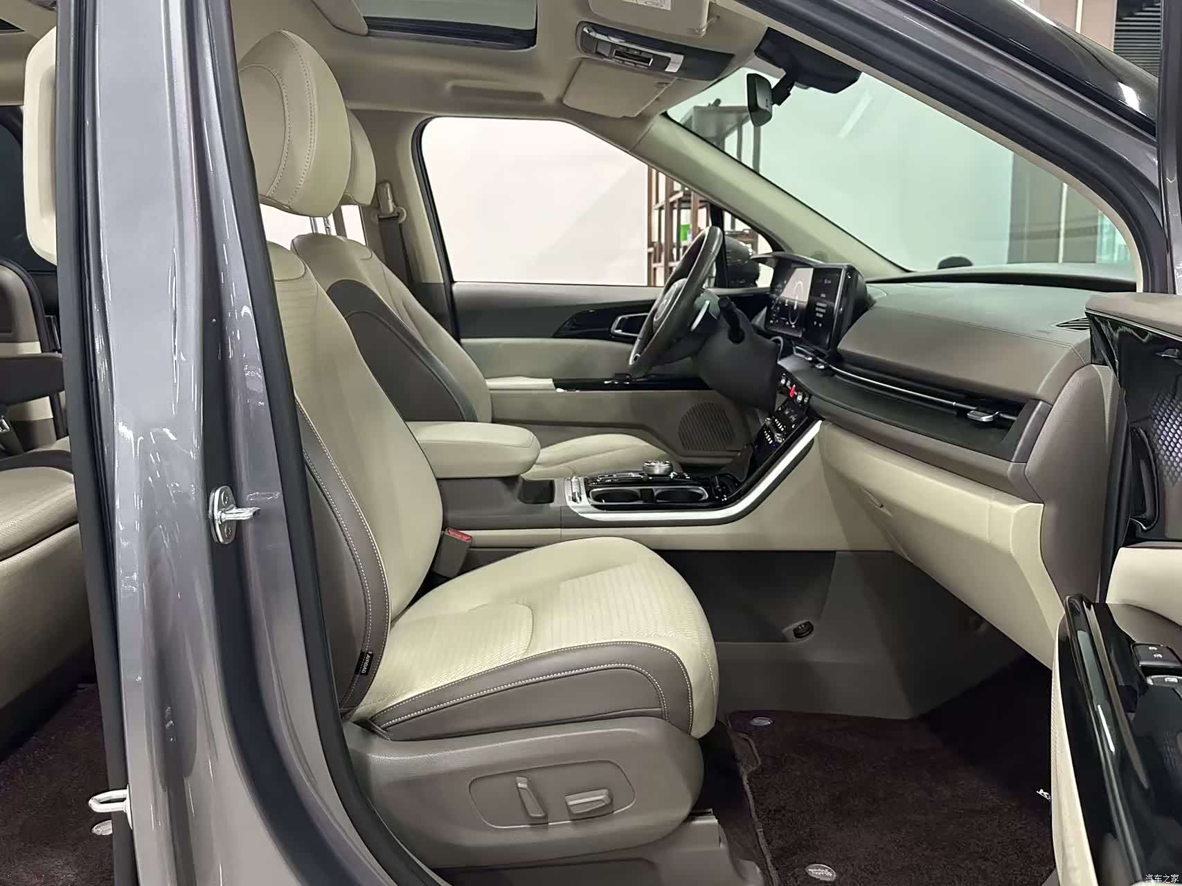 Kia Carnival, 2022 все фото
