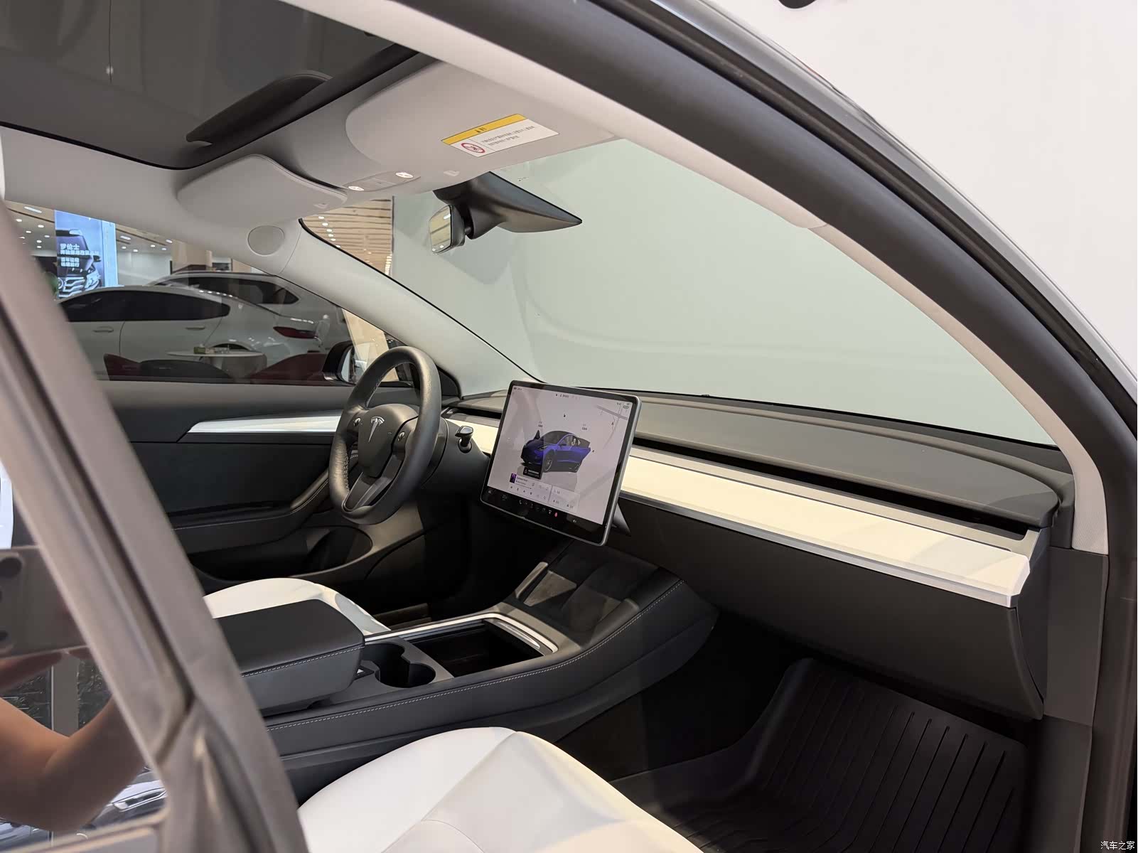 Tesla Model 3, 2022 15