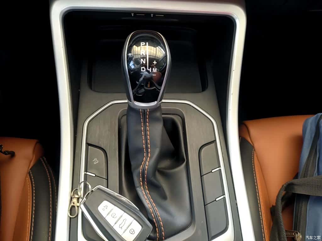 Geely X6, 2021 14