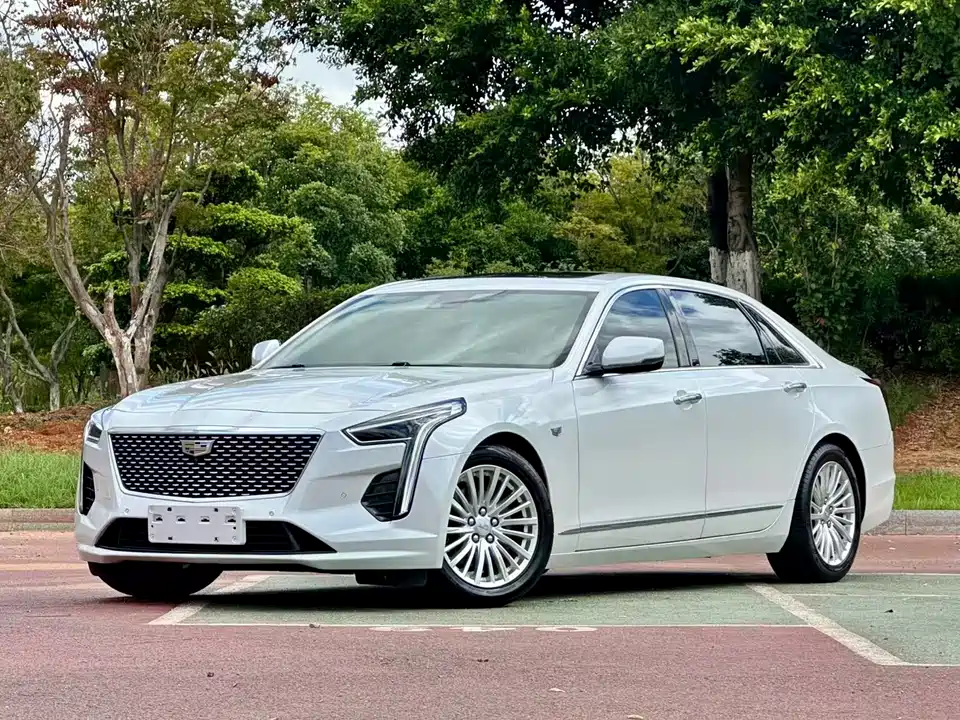 Cadillac XT6