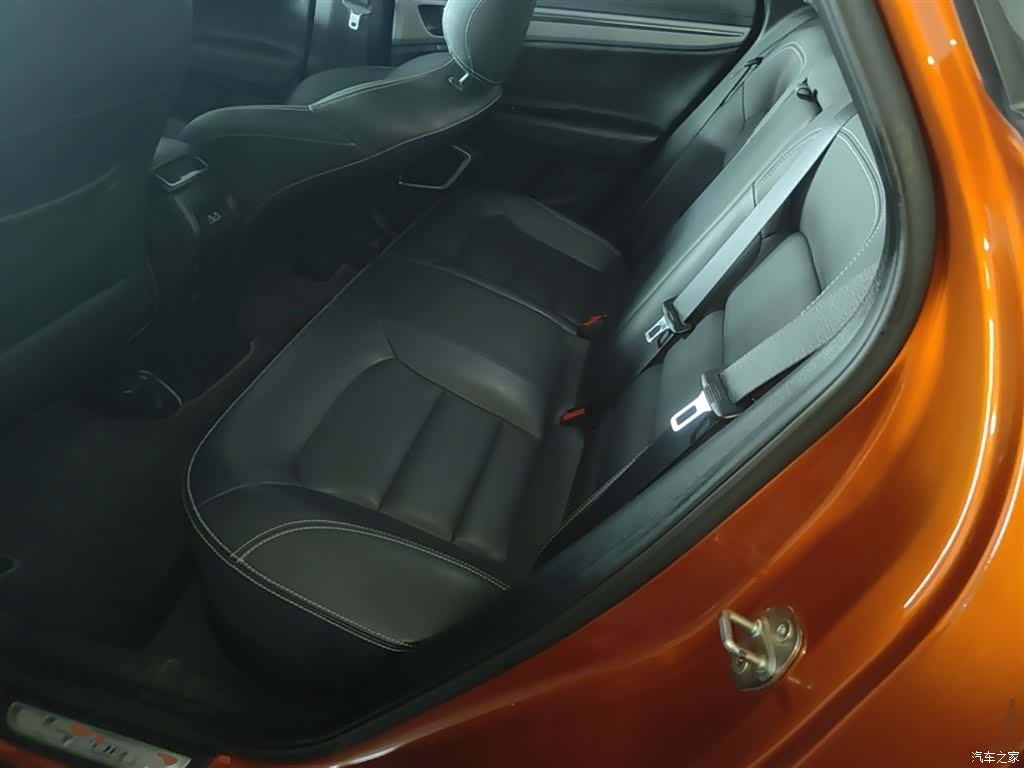 Geely Emgrand, 2019 17