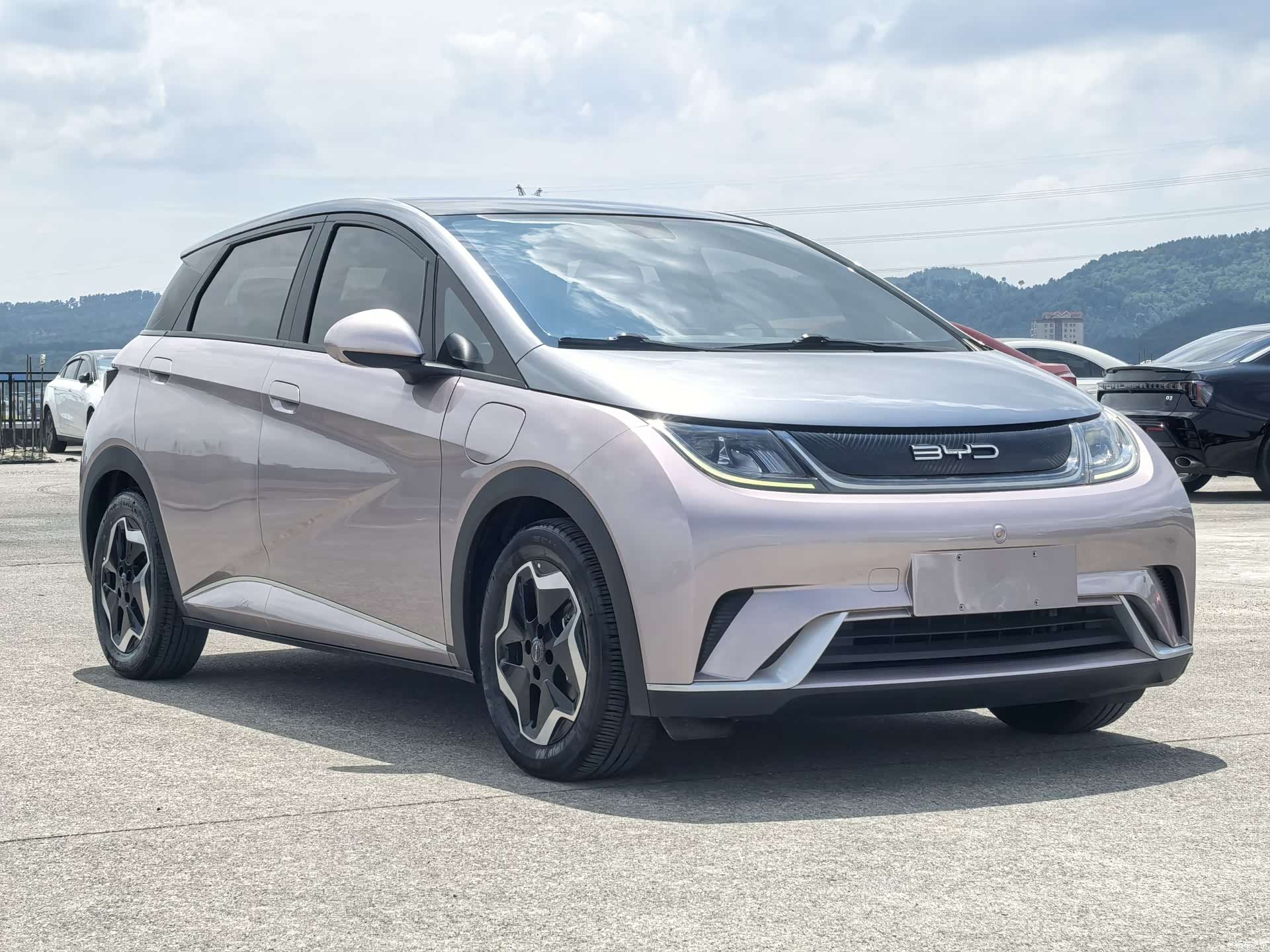 BYD Dolphin, 2022 3