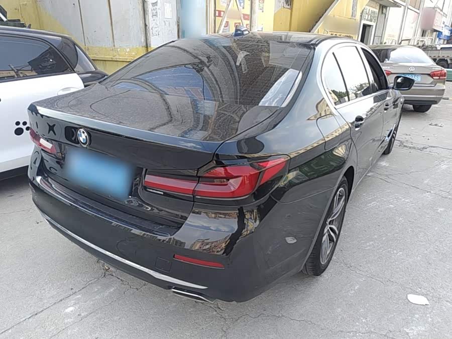 BMW 5 Series 2023, фото 4