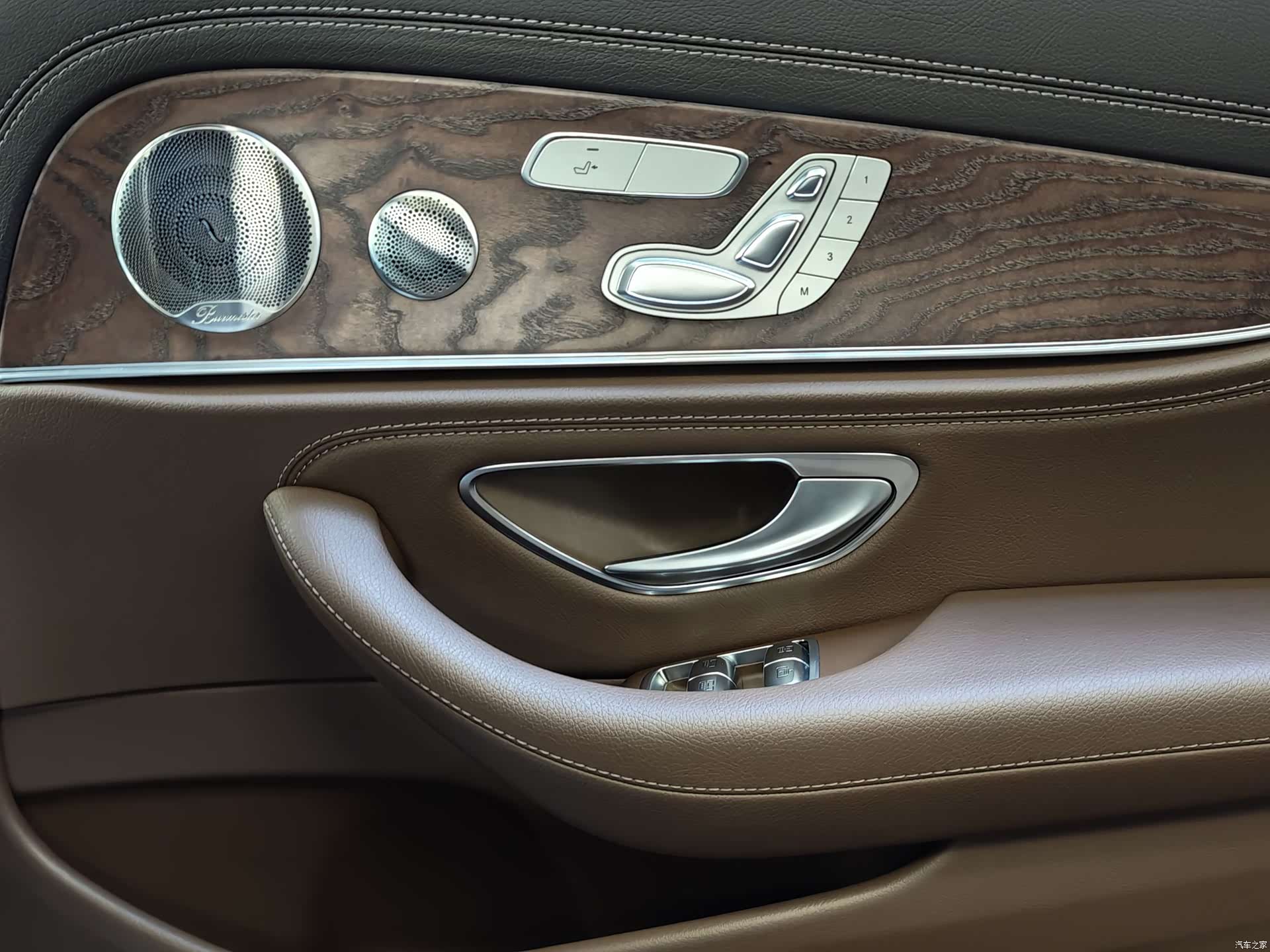 Mercedes-Benz E-Class, 2022 13