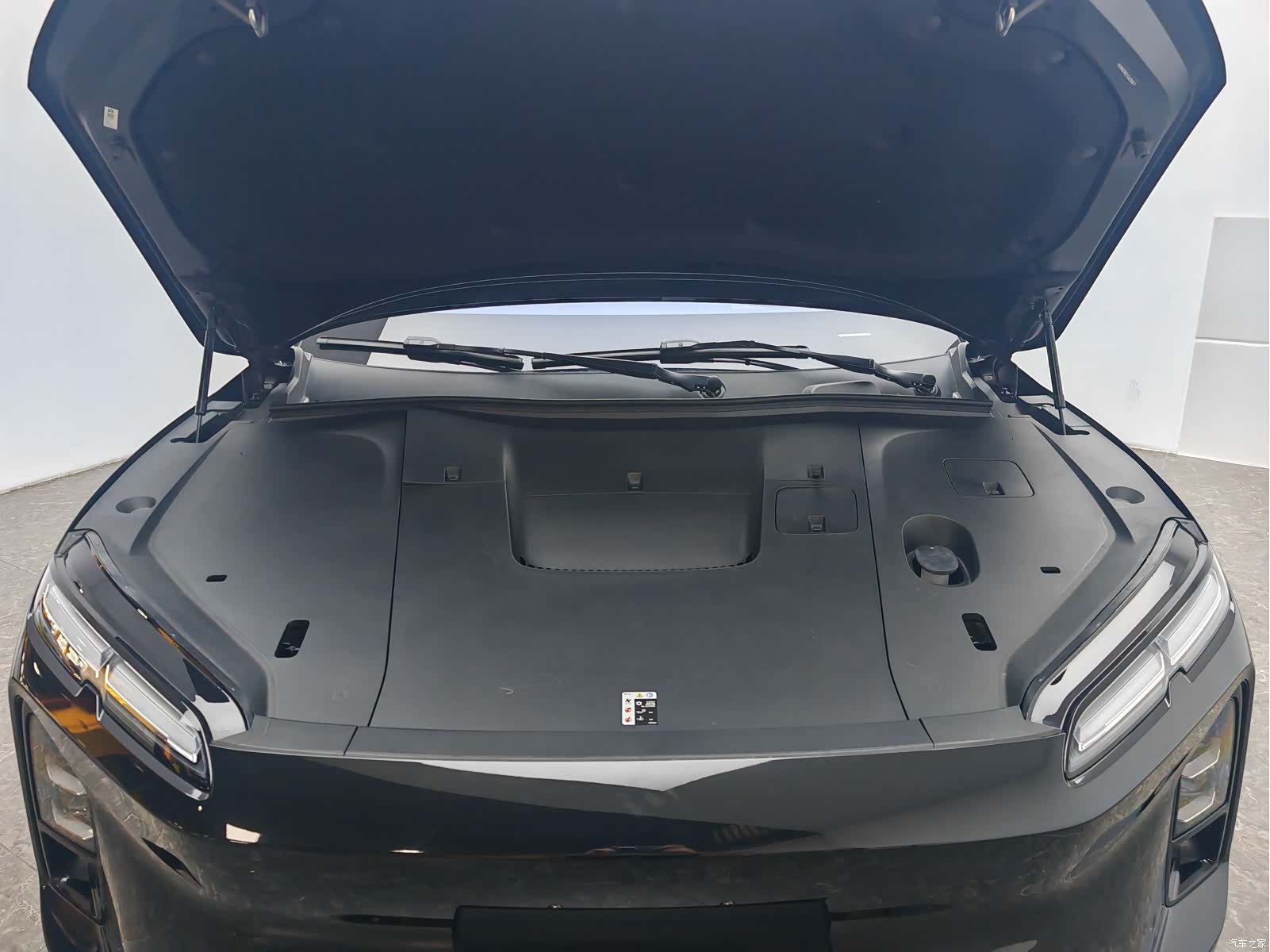 NIO EC6, 2025 13