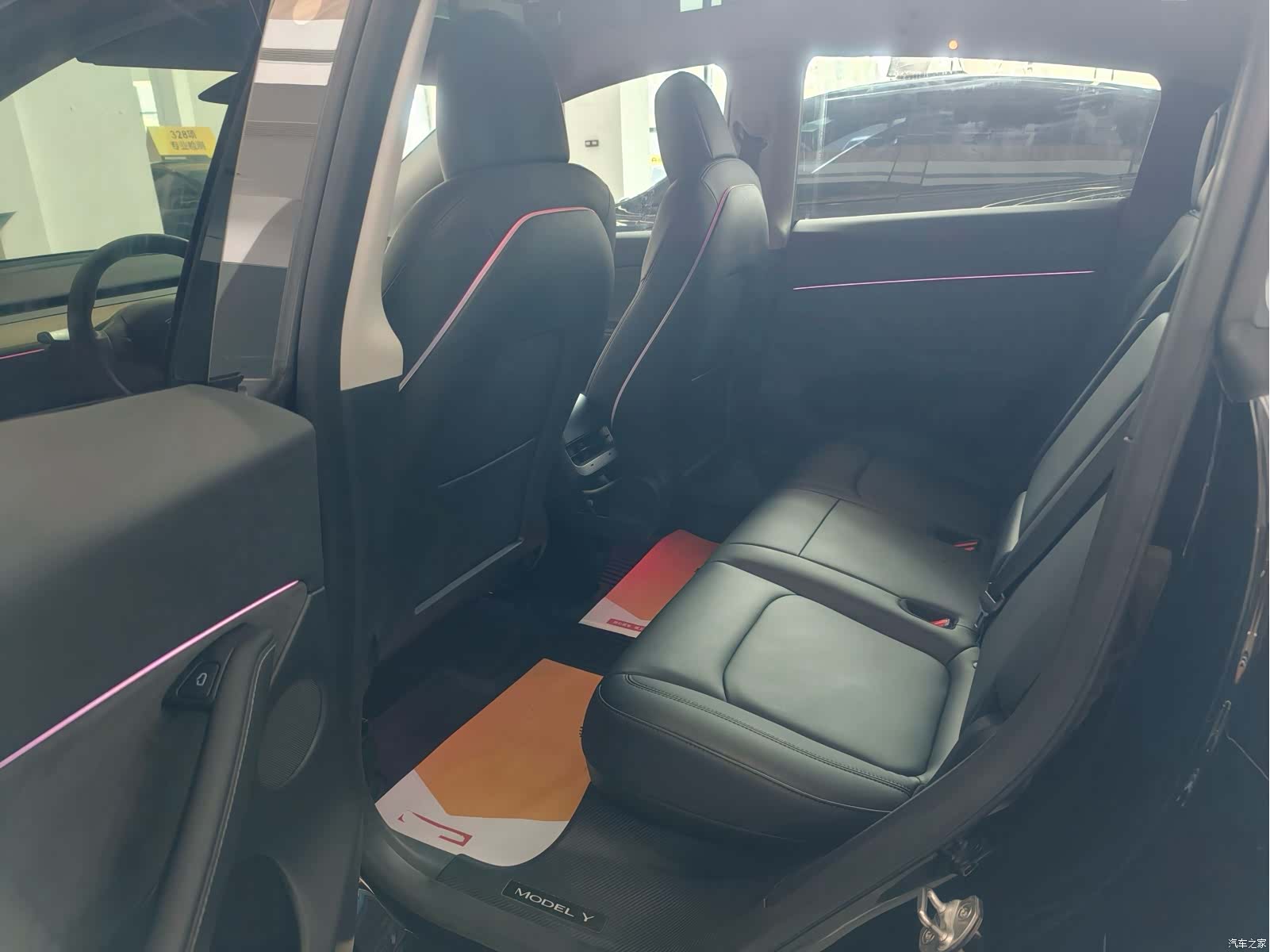 Tesla Model Y, 2021 все фото