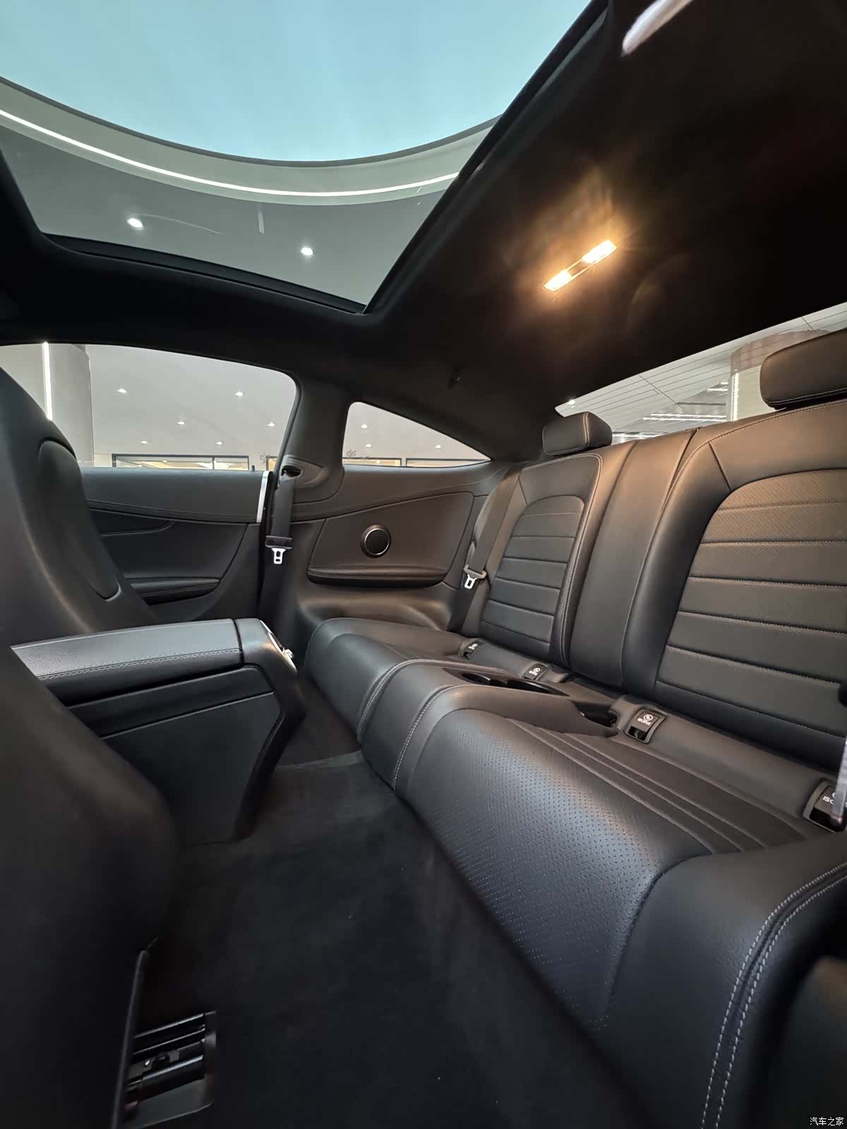 Mercedes-Benz C-Class, 2021 14