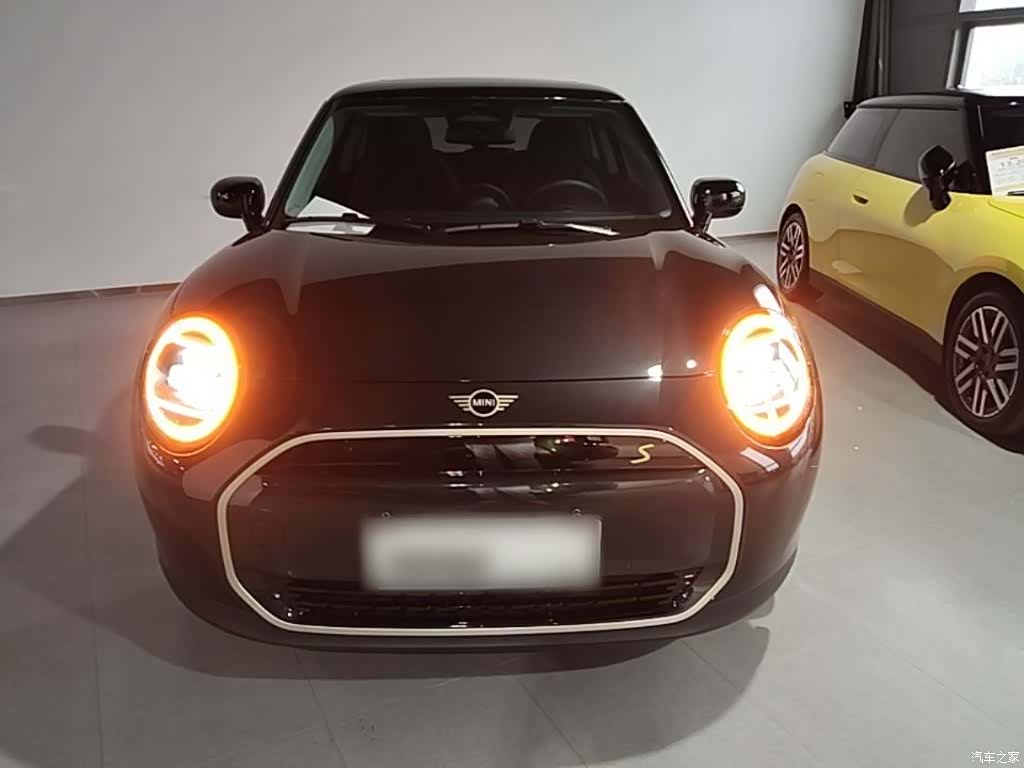 Mini Cooper, 2025 3