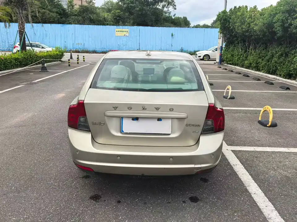 Volvo S40
