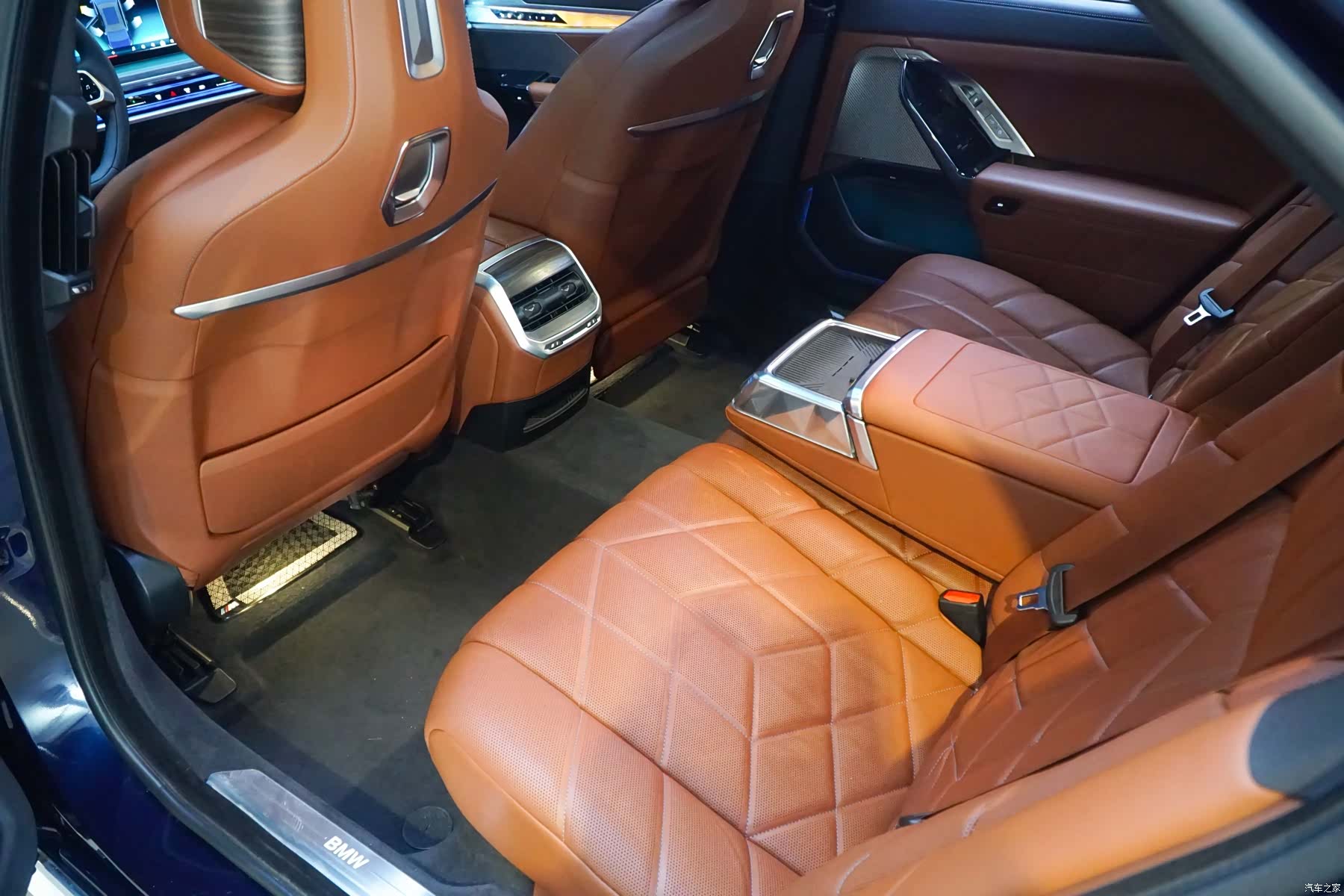 BMW 7 Series, 2023 все фото