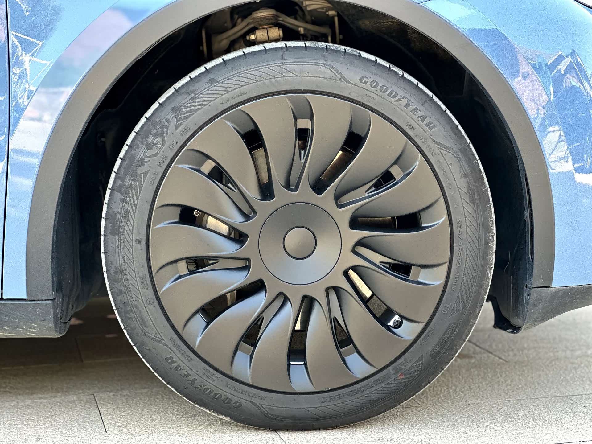 Tesla Model Y, 2023 26