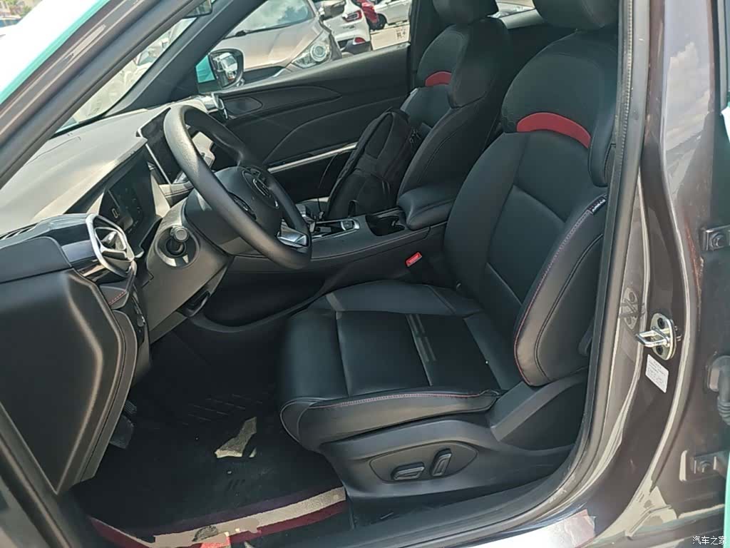 MG MG5, 2024 15