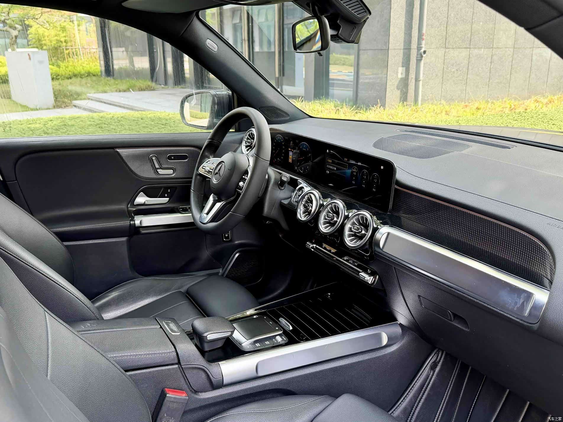 Mercedes-Benz GLB, 2021 3