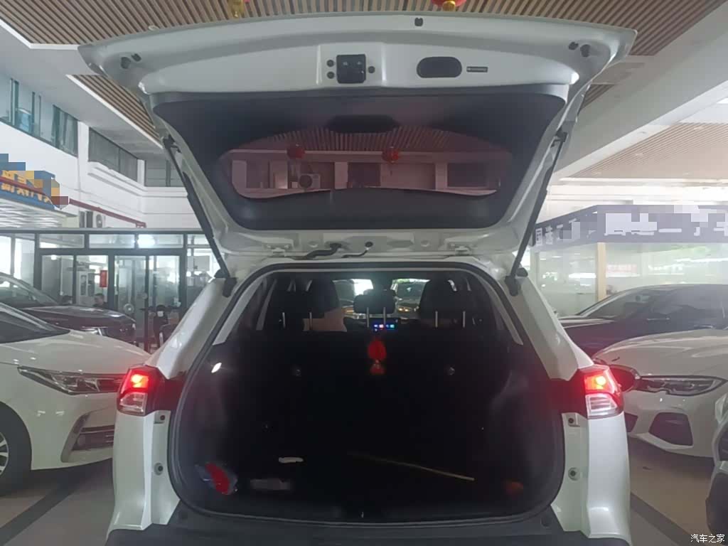 Toyota Frontlander, 2022 19