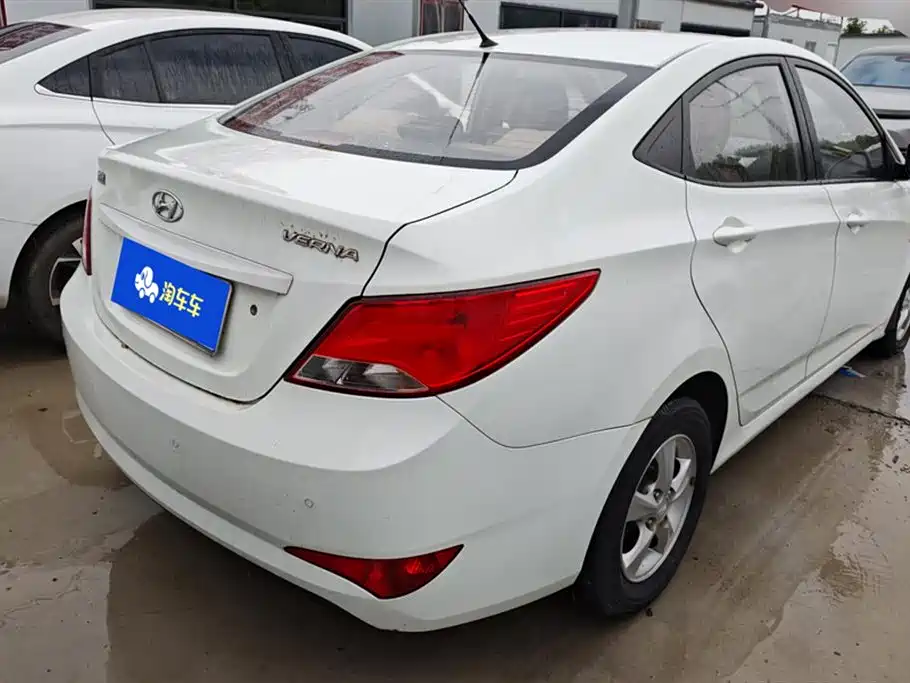 Hyundai Rena