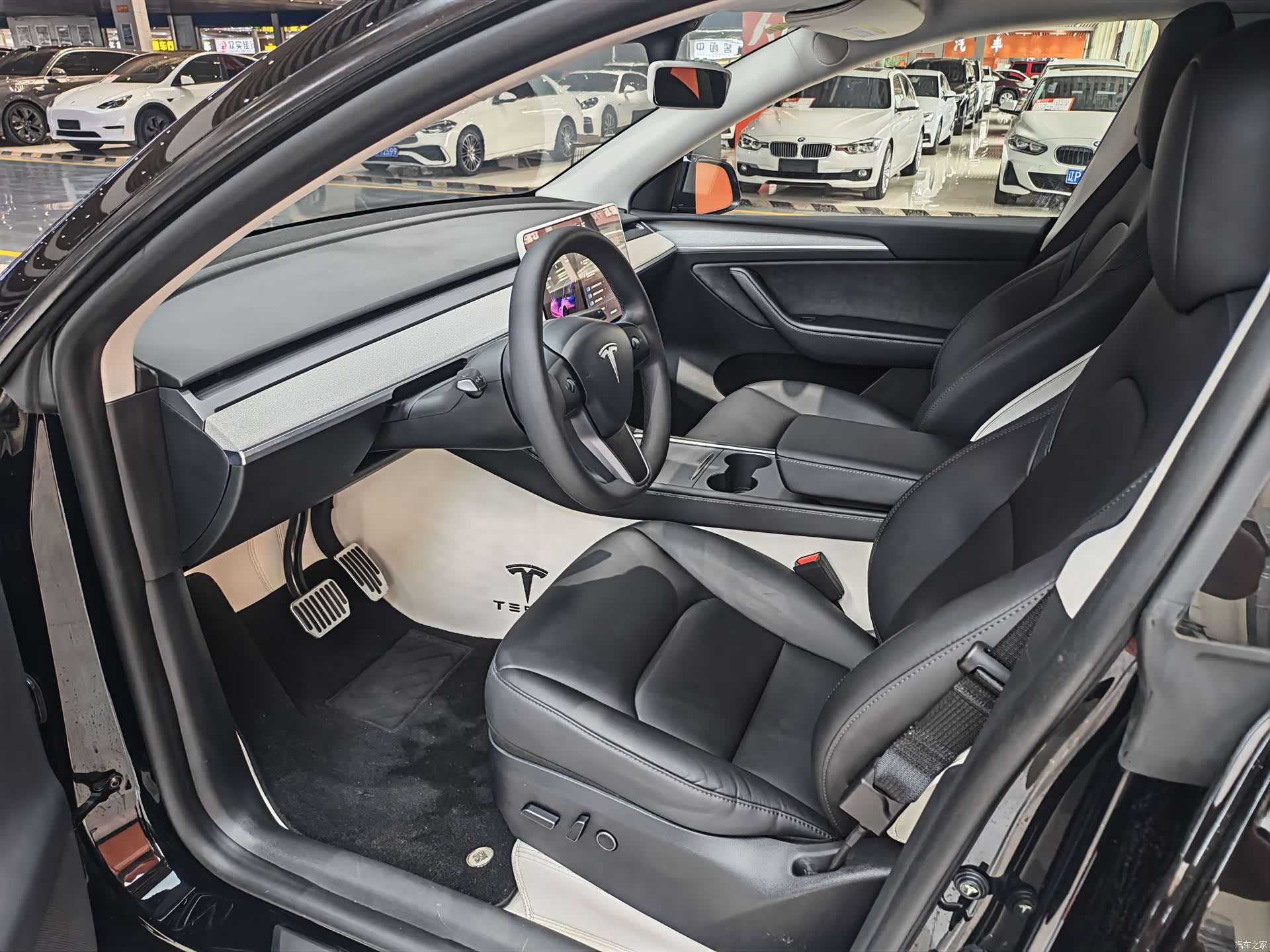 Tesla Model Y, 2023 7