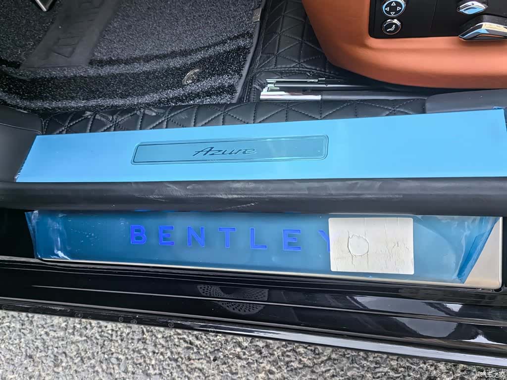 Bentley Flying Spur, 2023 21
