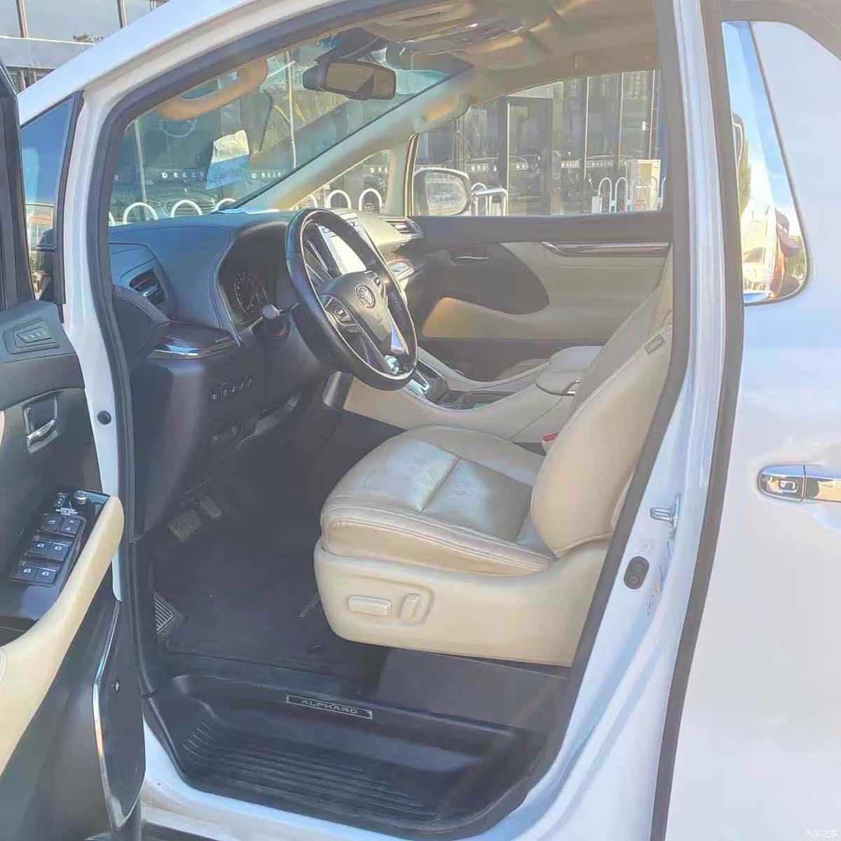 Toyota Alphard, 2019 6