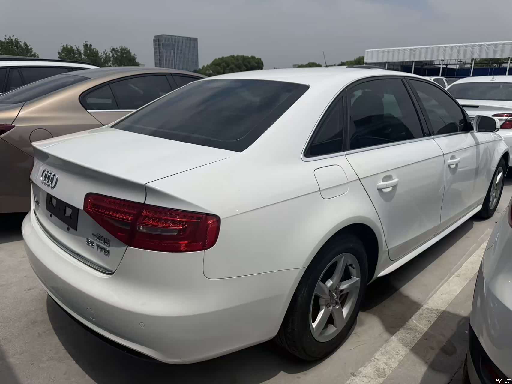 Audi A4L, 2016 10