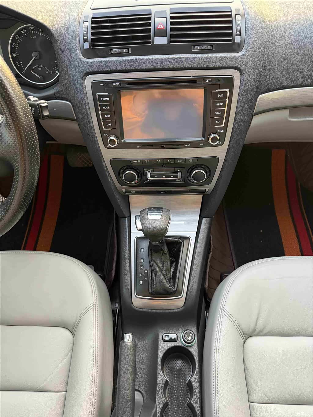 Skoda Octavia, 2013 11