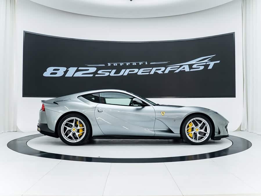 Ferrari 812 2019, фото 6