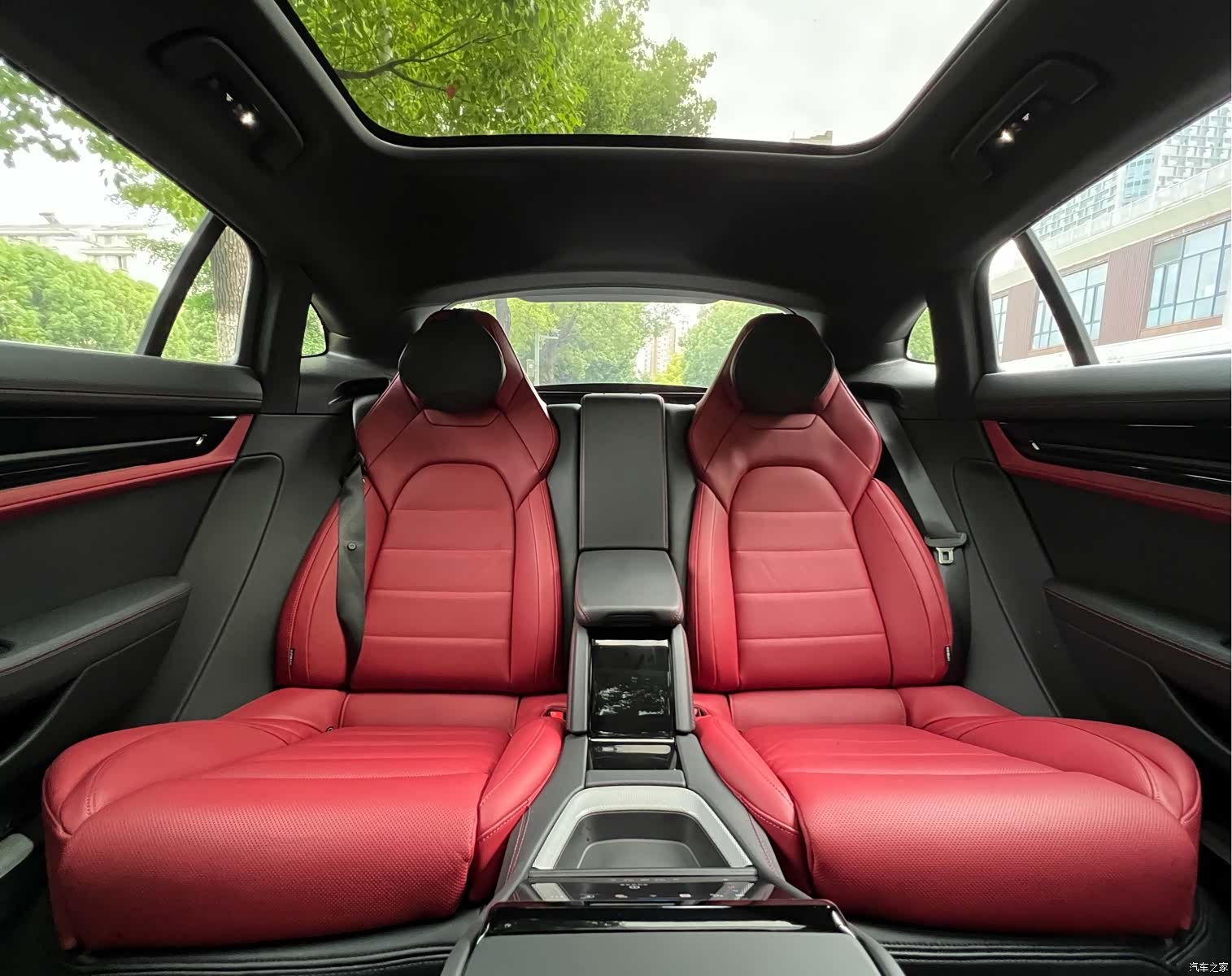 Porsche Panamera, 2024 все фото
