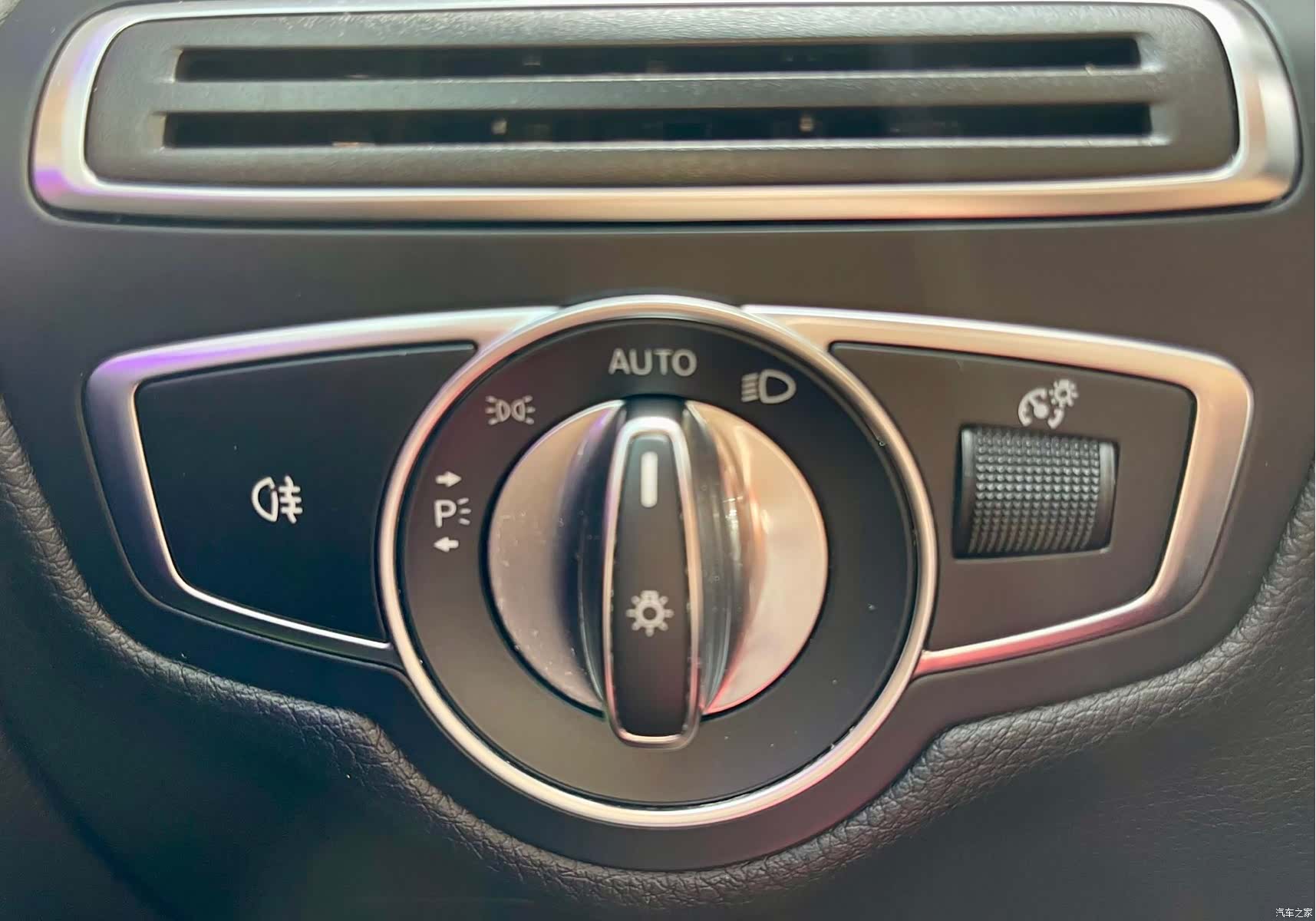 Mercedes-Benz C-Class, 2018 20