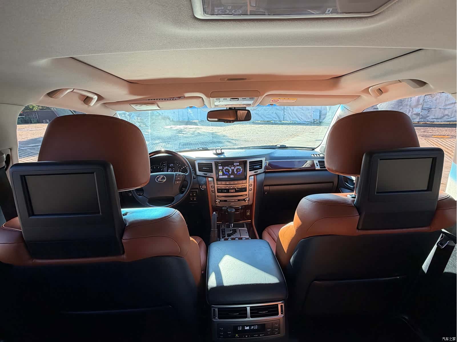 Lexus LX, 2013 17