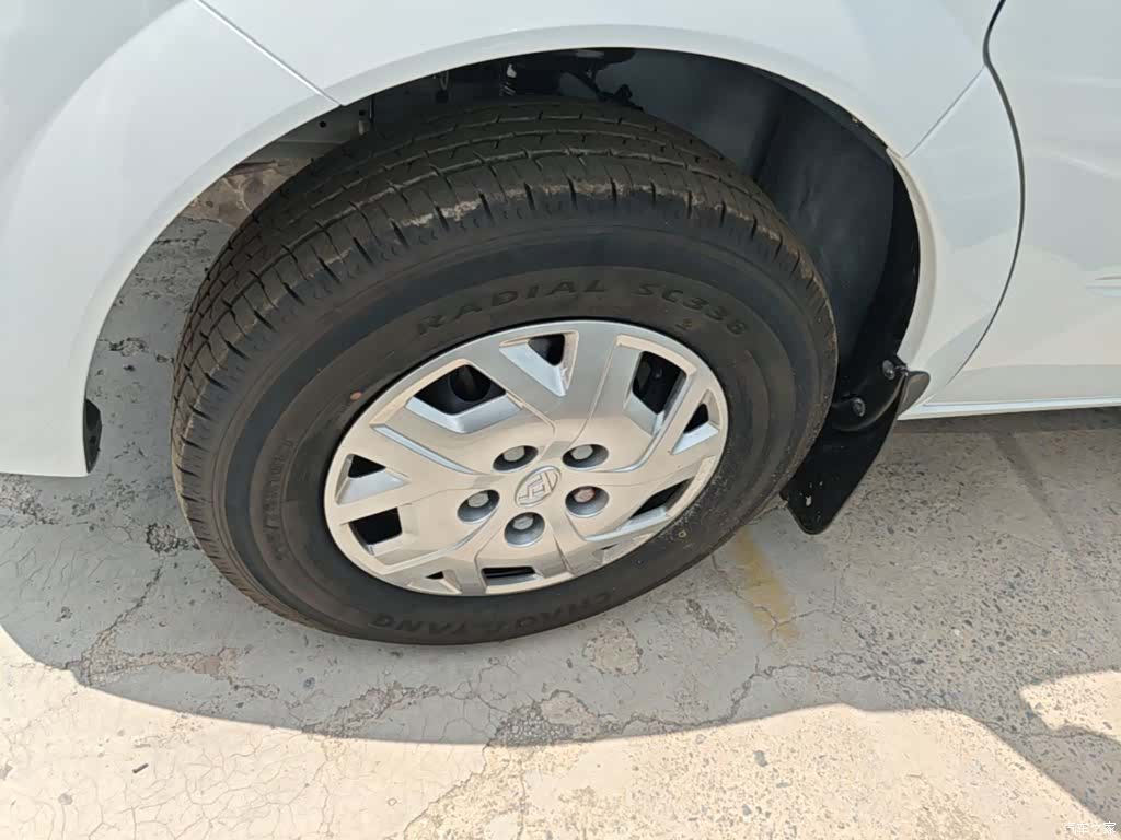 Maxus V80, 2025 23