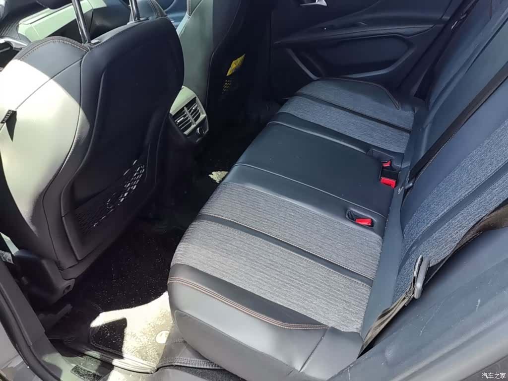 Peugeot 4008, 2017 13