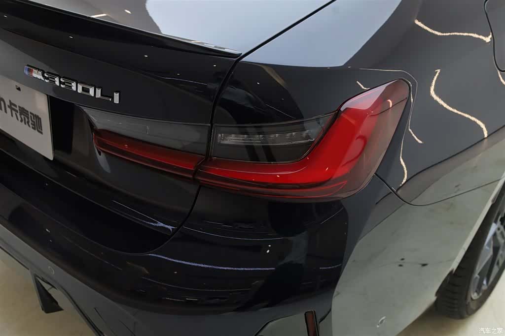 BMW 3 Series, 2025 11