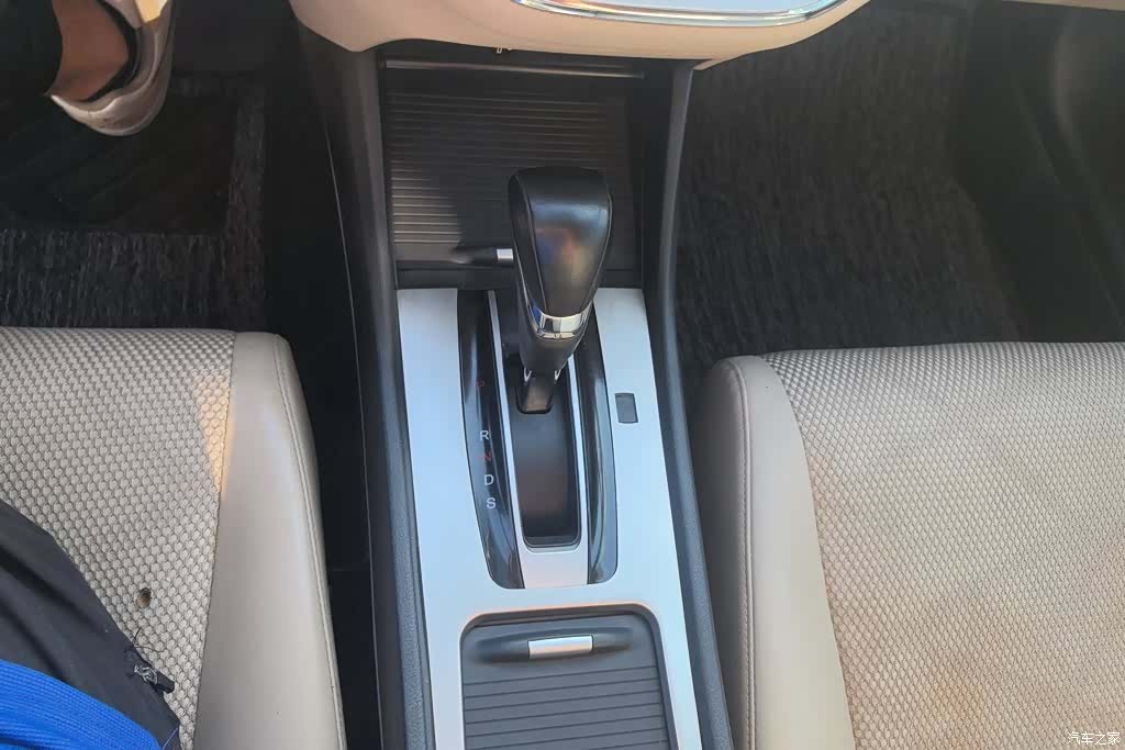 Honda Jade, 2014 16