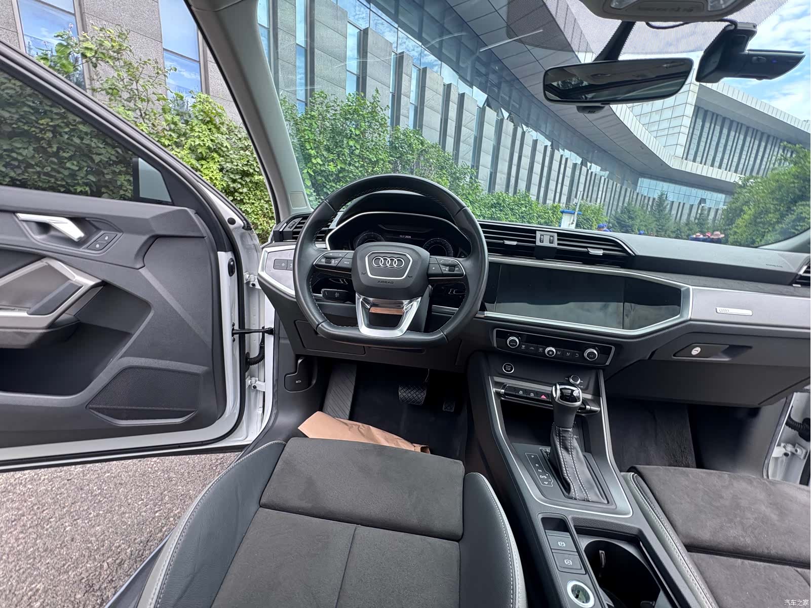 Audi Q3, 2022 13