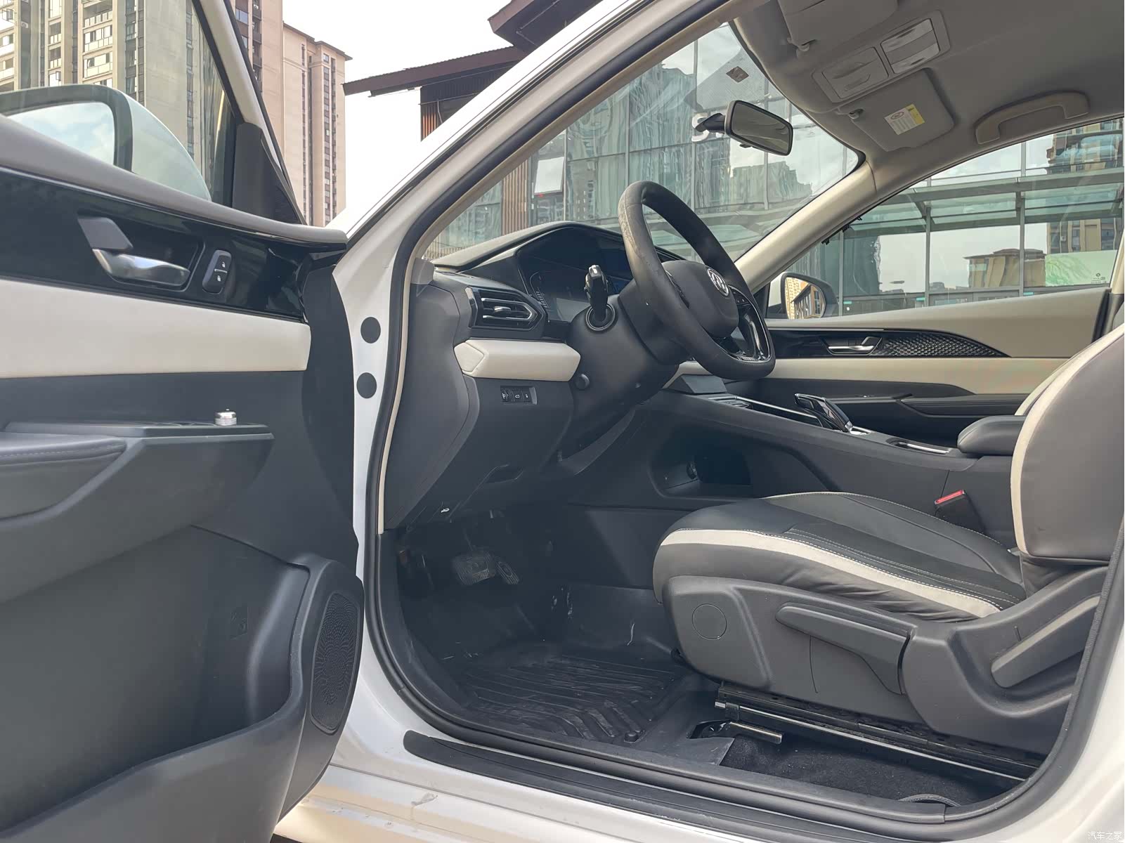 DongFeng E70, 2021 8