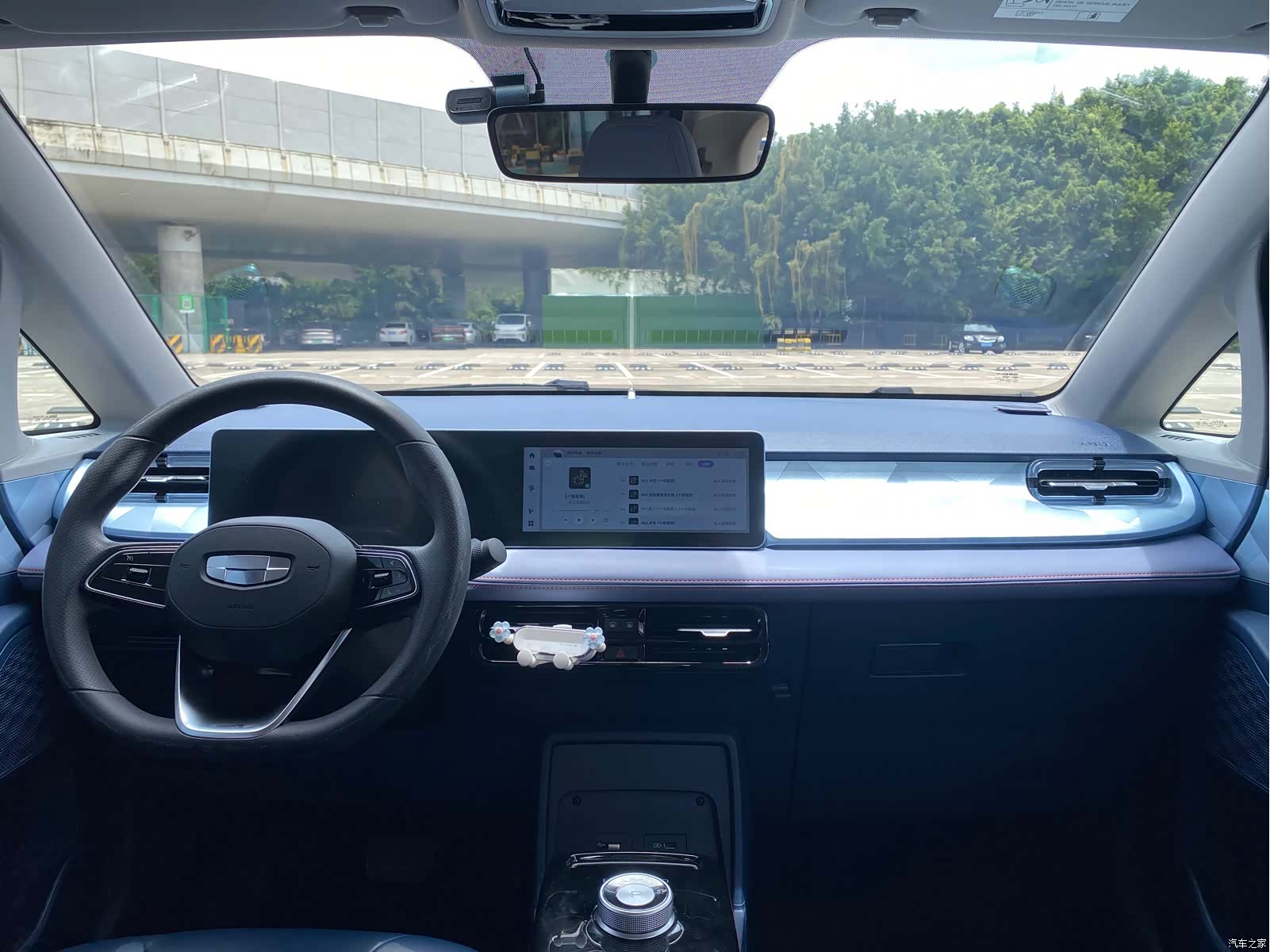 Geely E, 2022 10