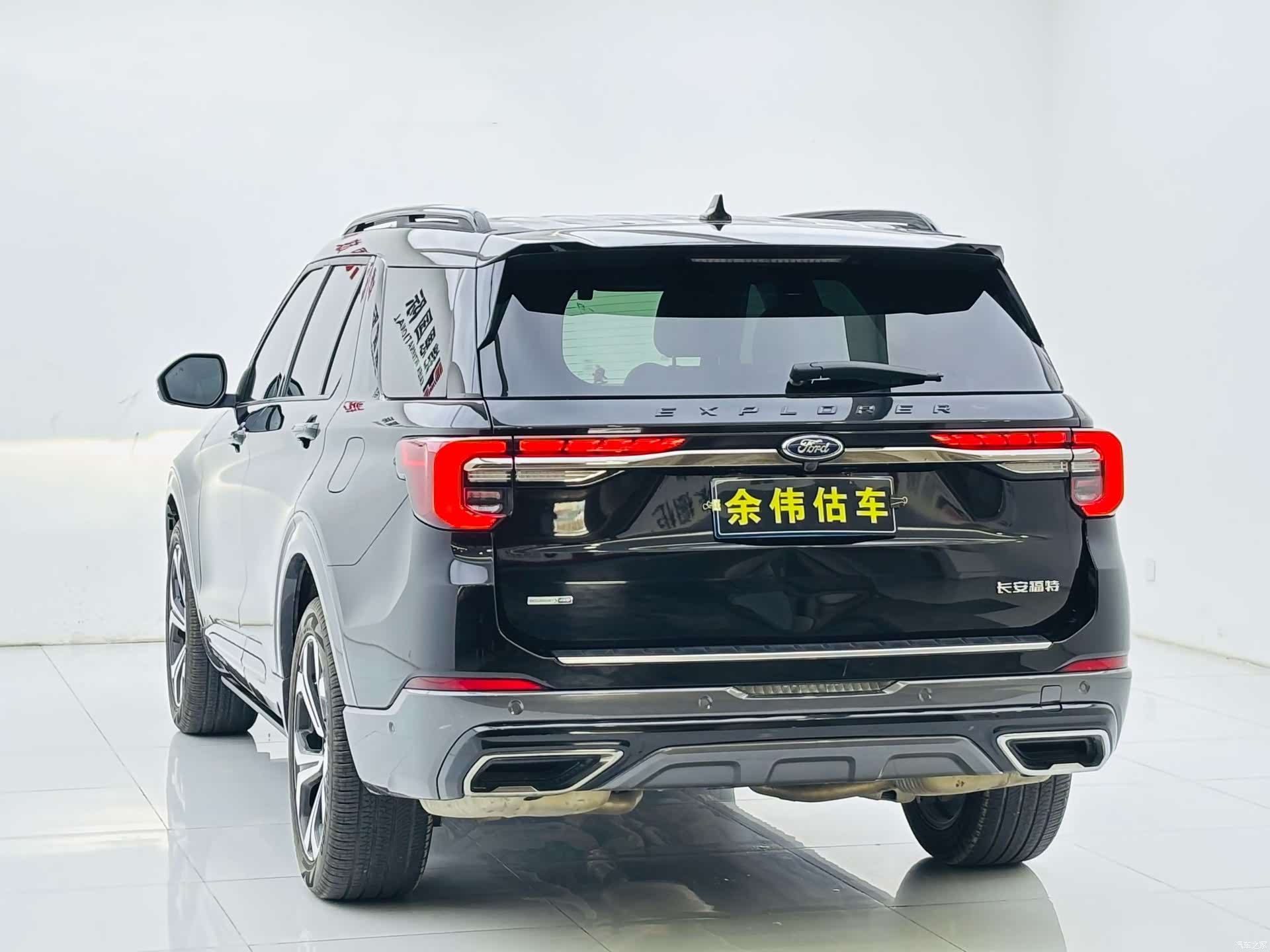Ford Explorer, 2023 все фото