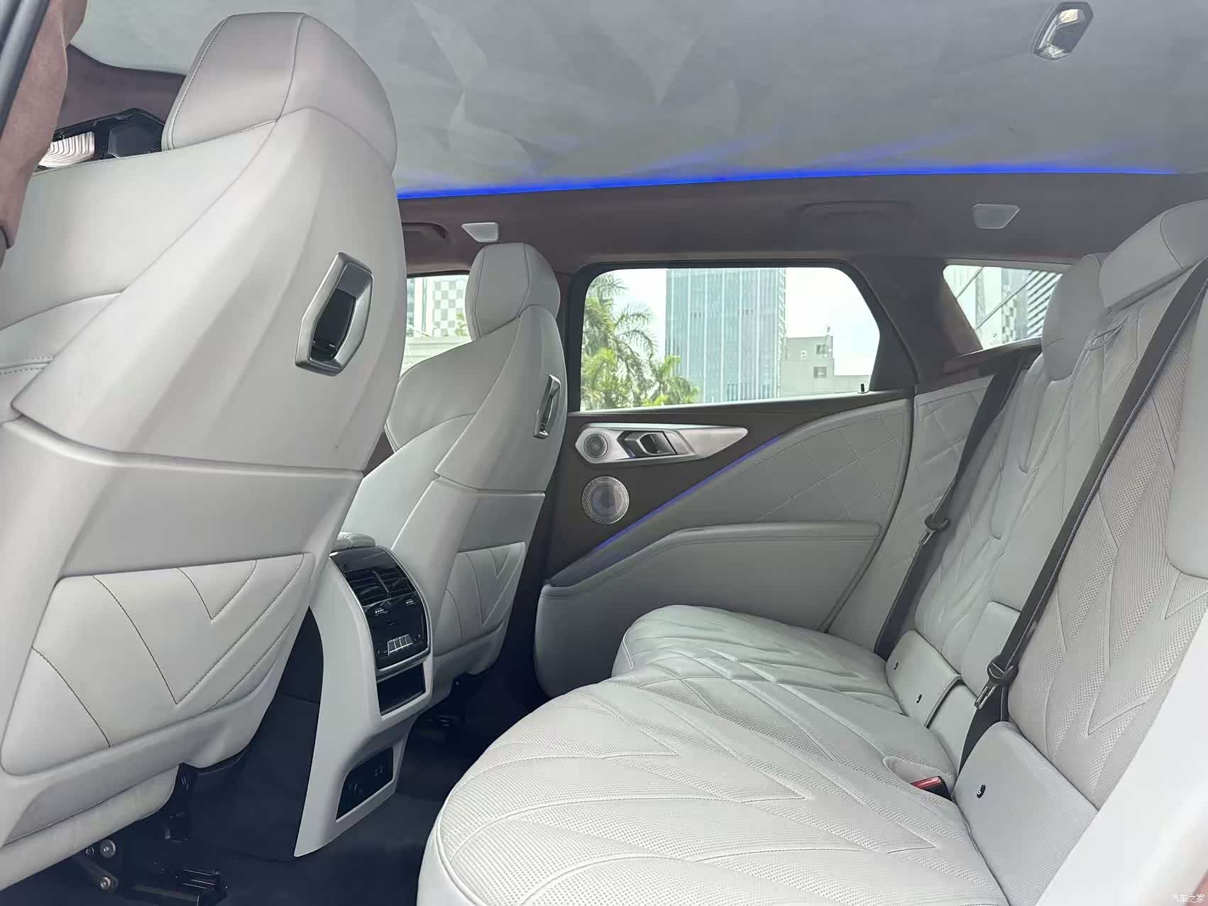 BMW XM, 2025 10