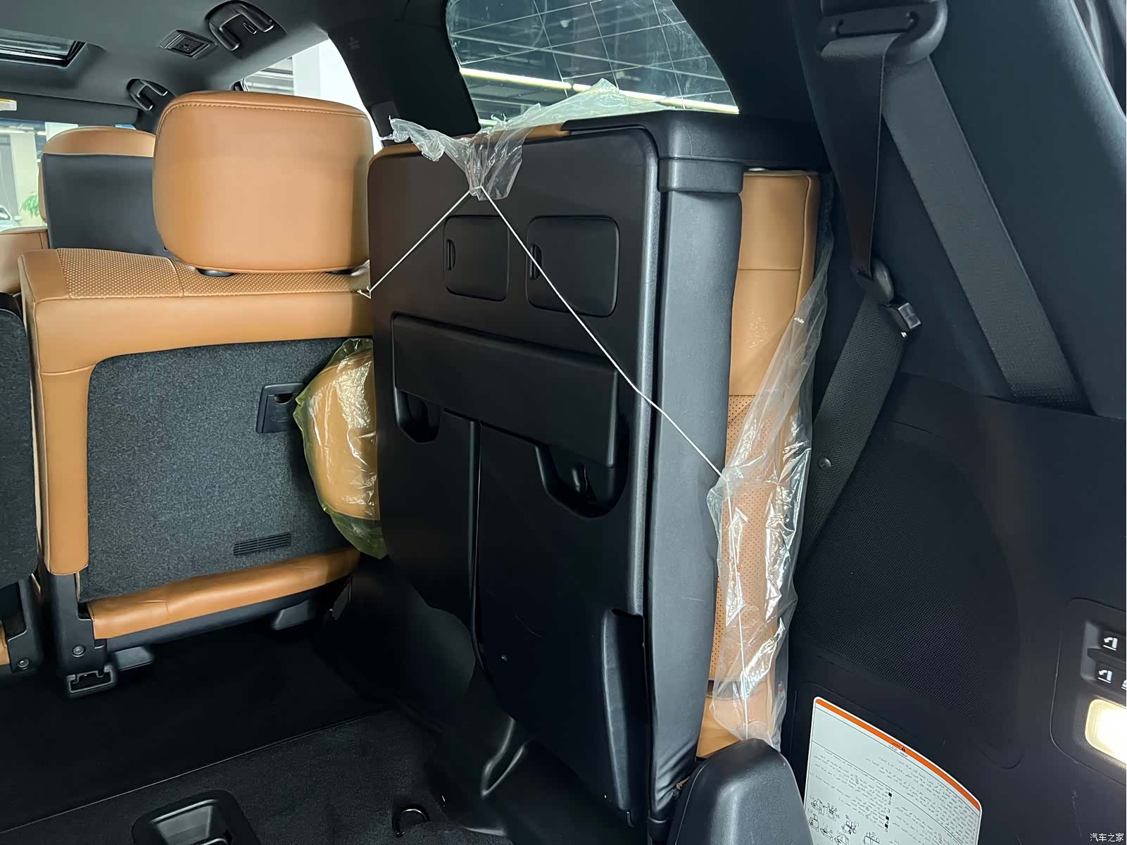 Lexus LX, 2022 9