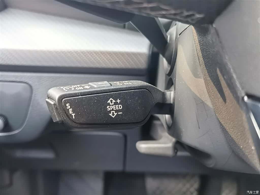 Audi Q5L, 2022 27
