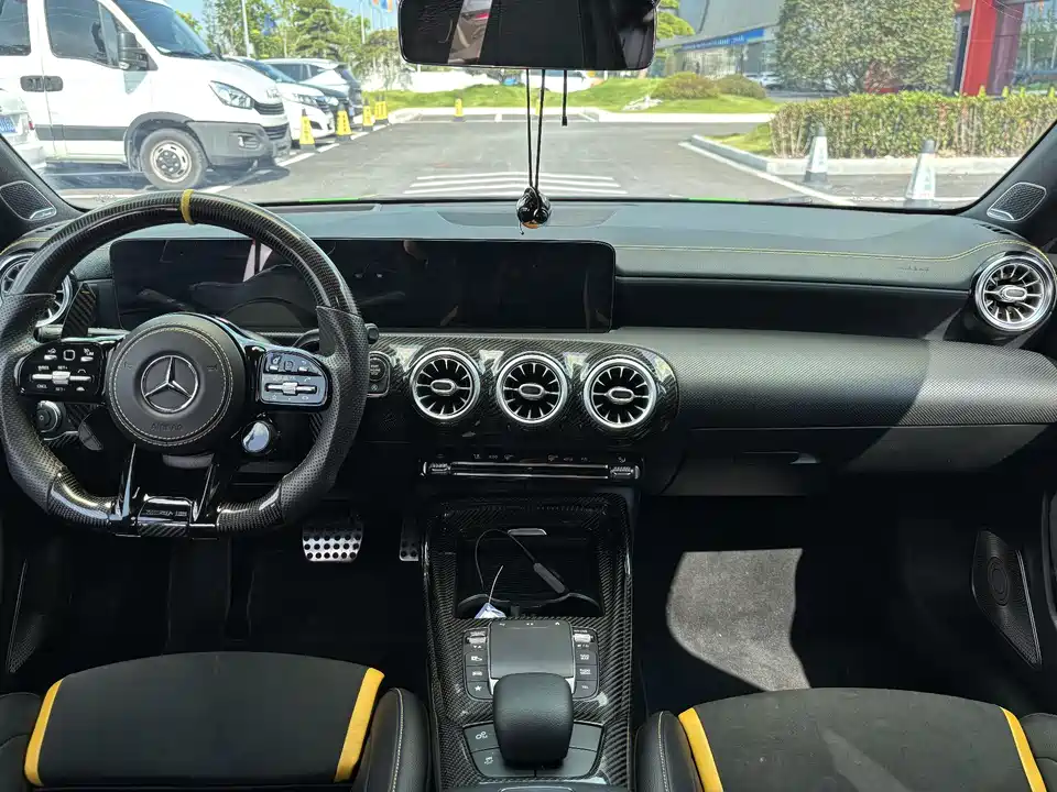 Mercedes-Benz CLA AMG