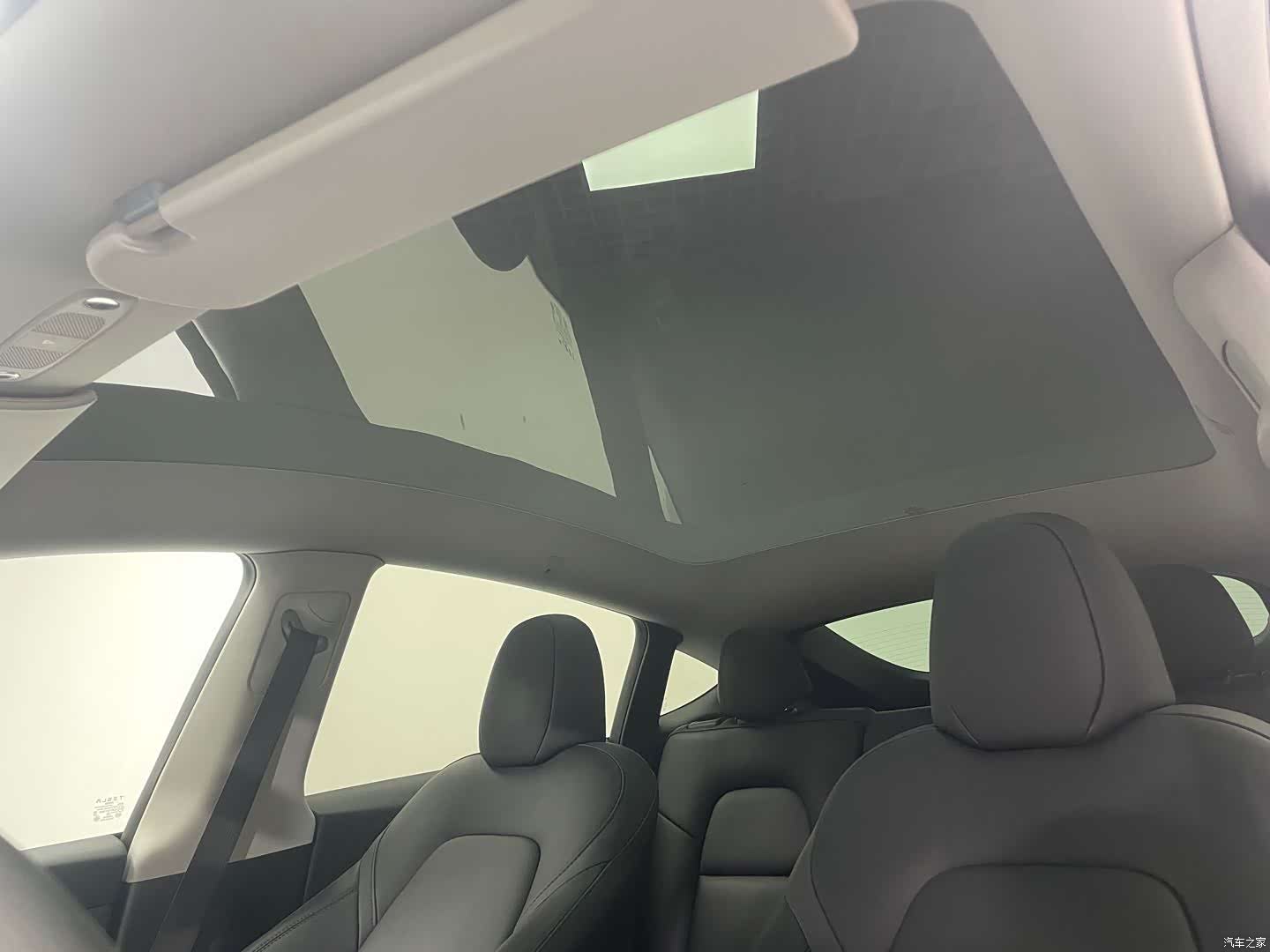 Tesla Model Y, 2024 9