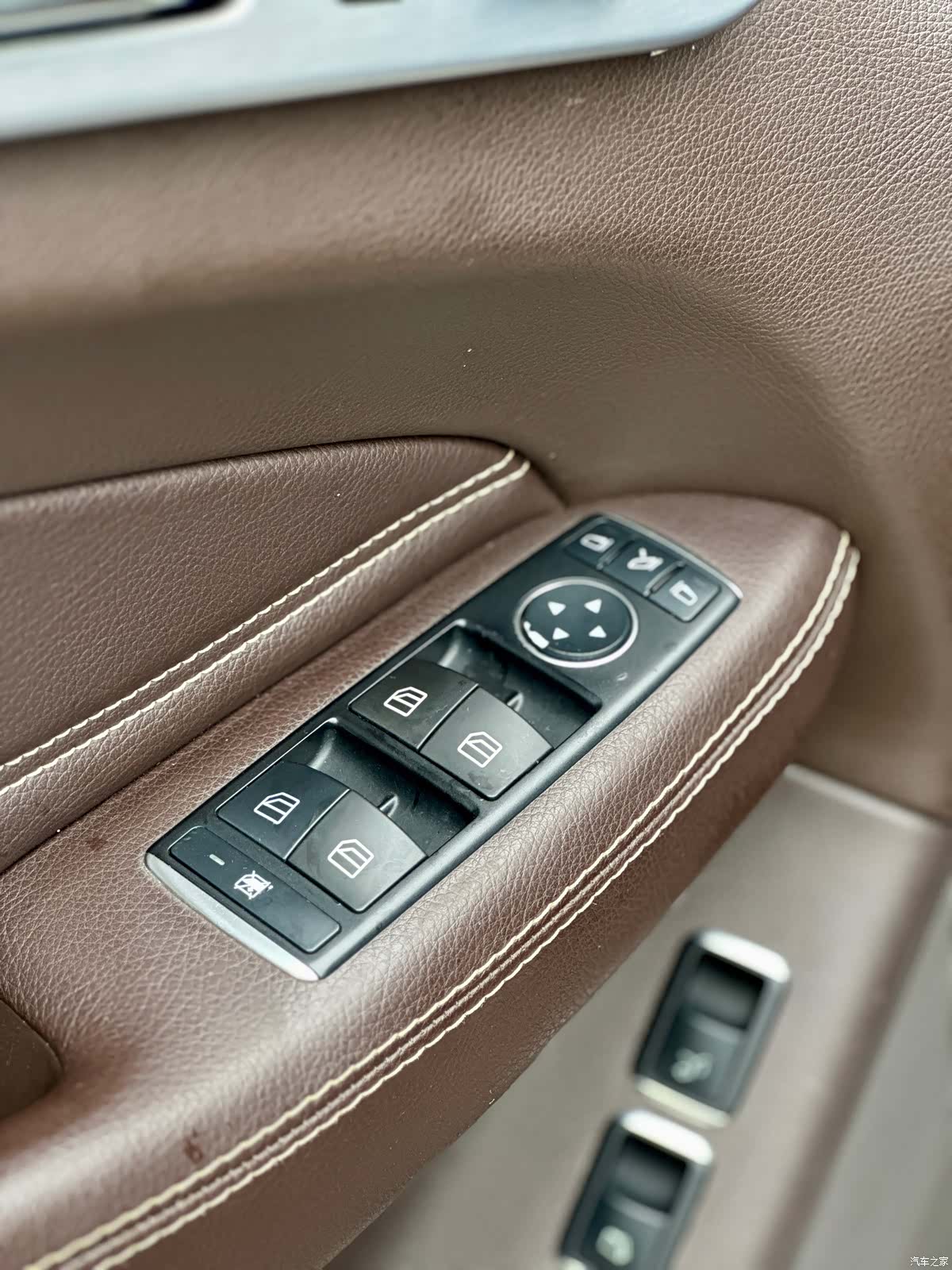 Mercedes-Benz GLS, 2016 24