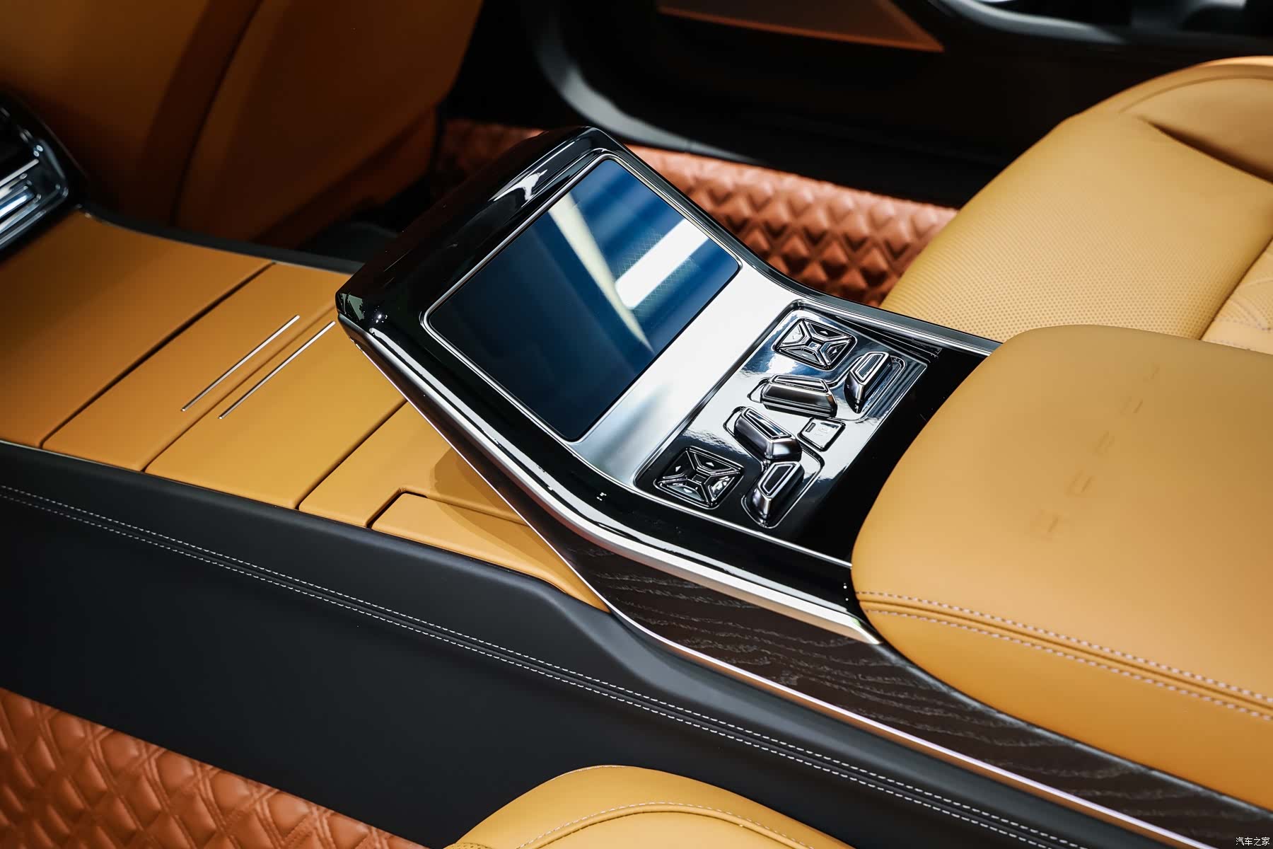 Audi A8L, 2025 21