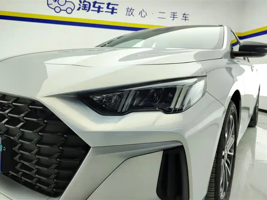 Trumpchi Shadow Leopard