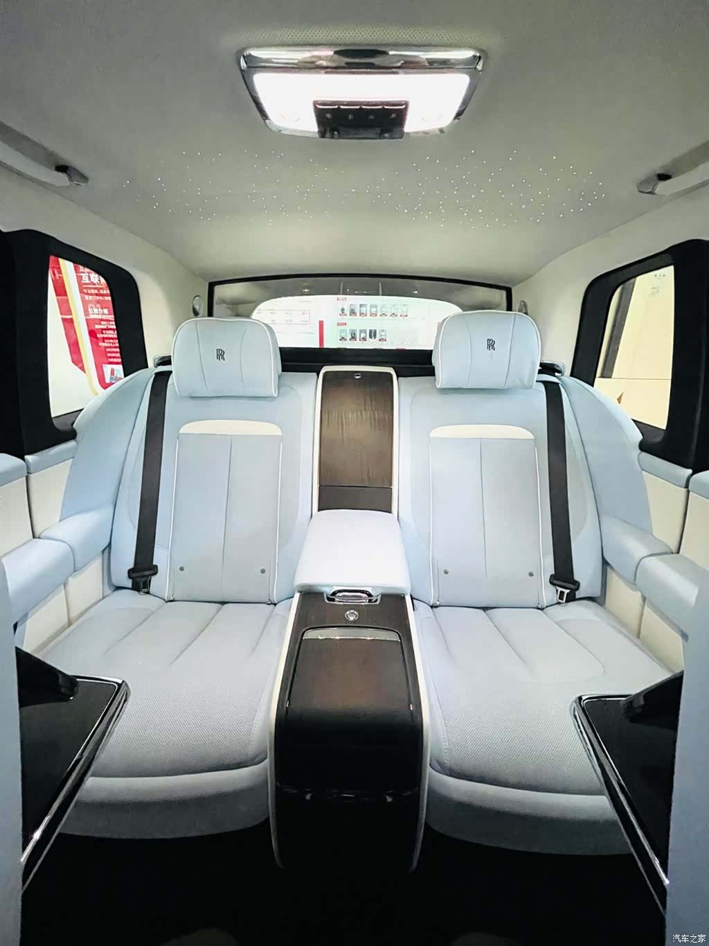 Rolls-Royce Cullinan, 2022 8