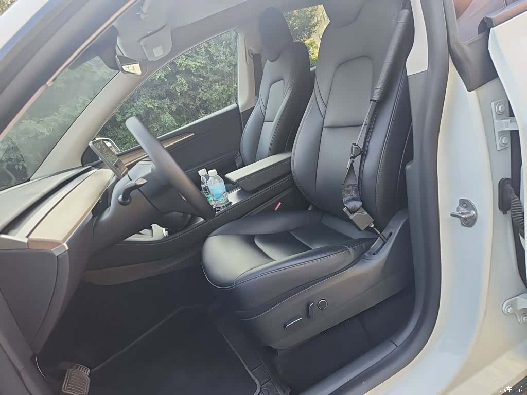 Tesla Model Y, 2021 11