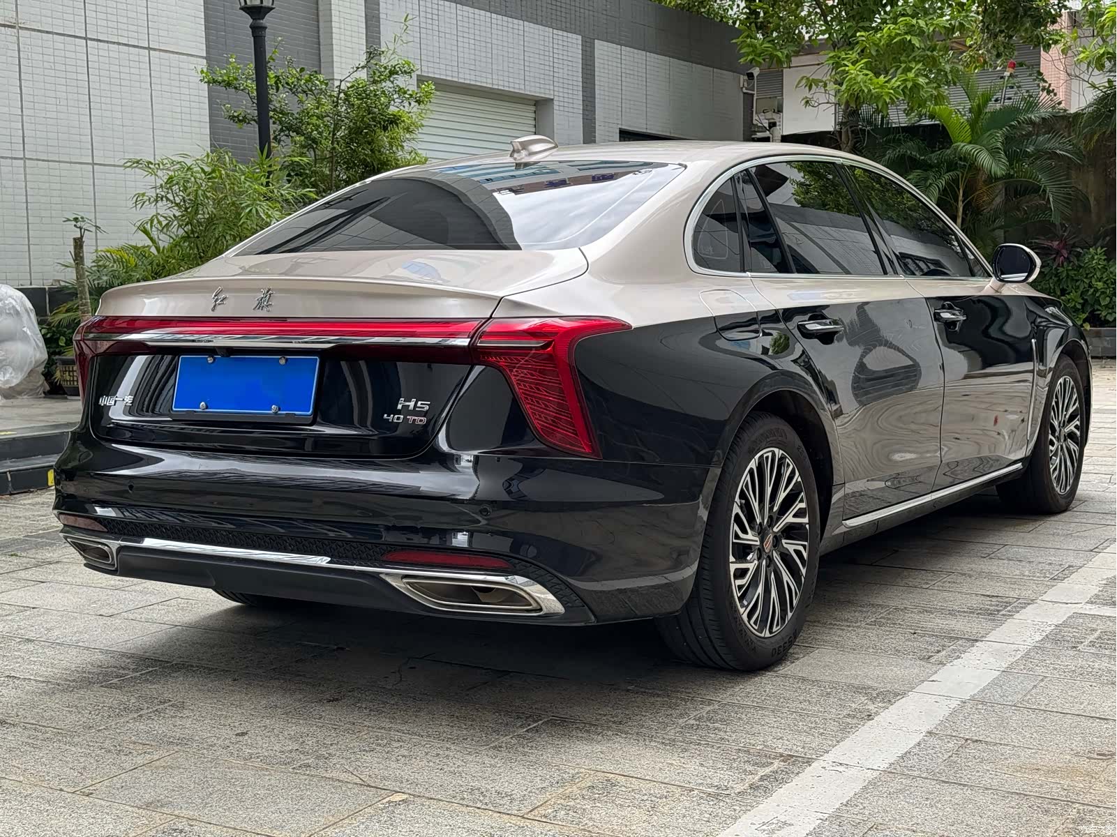 Hongqi H5, 2022 14