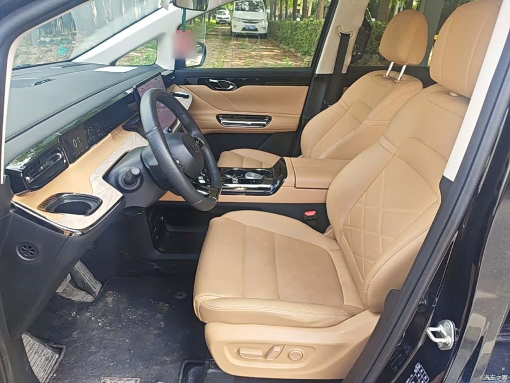 Trumpchi E8, 2024 15